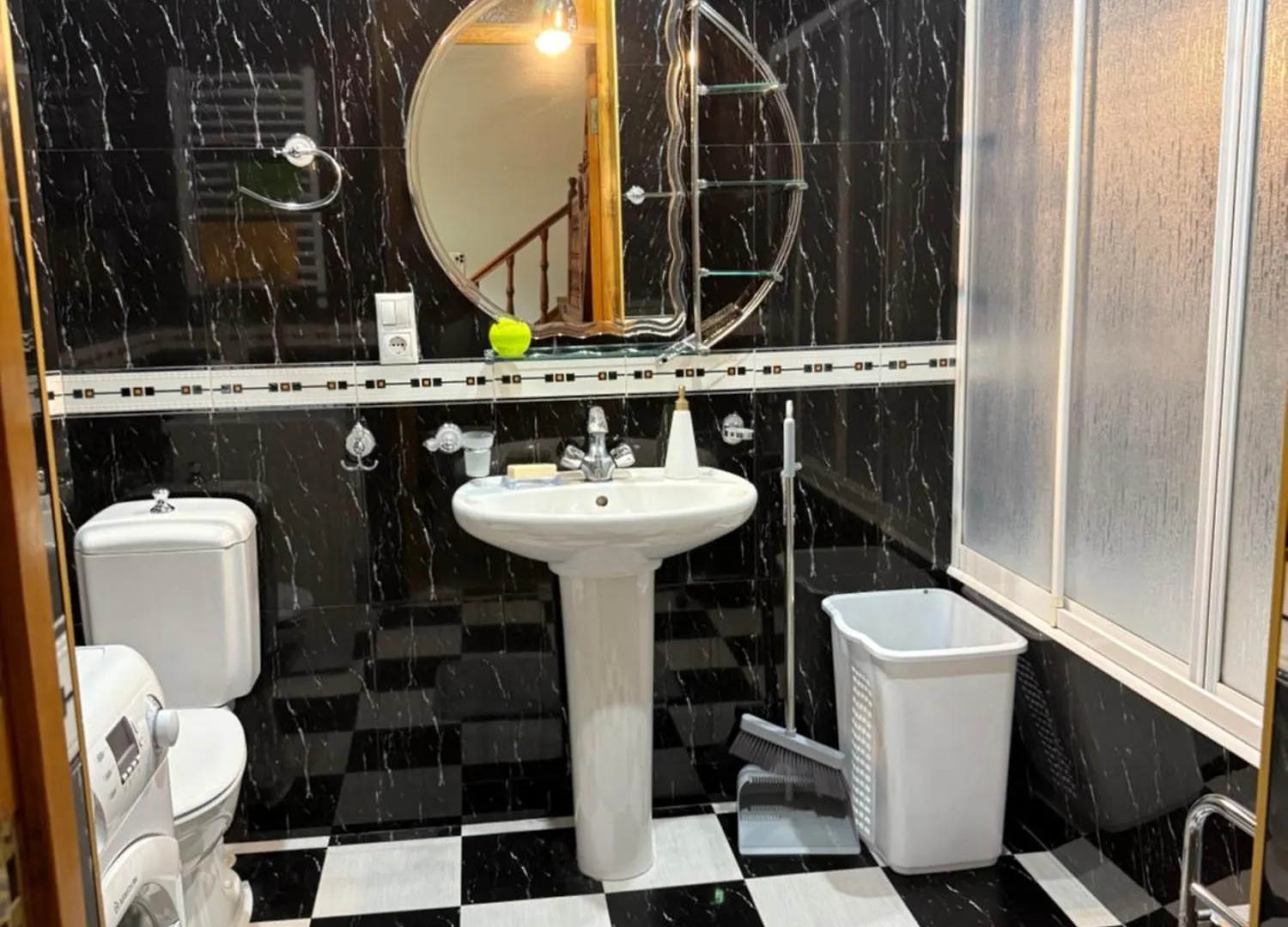 Semesterbostad Tbilisi Athena Home Villa Georgien